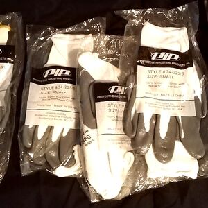 Lot of six personal protective gloves